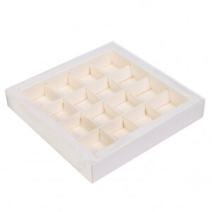 Коробка для конфет 16 шт с пластиковой крышкой 200*200*30 (белая)